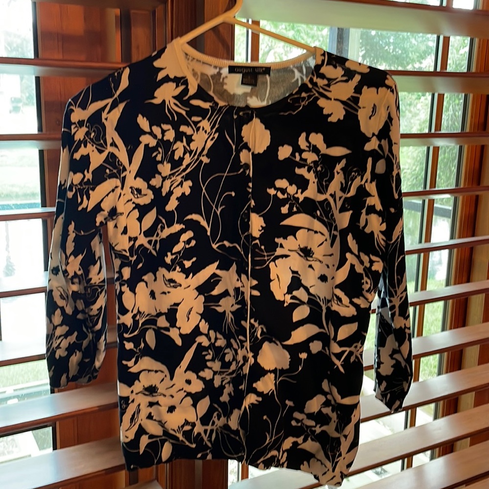 Ladies sweater